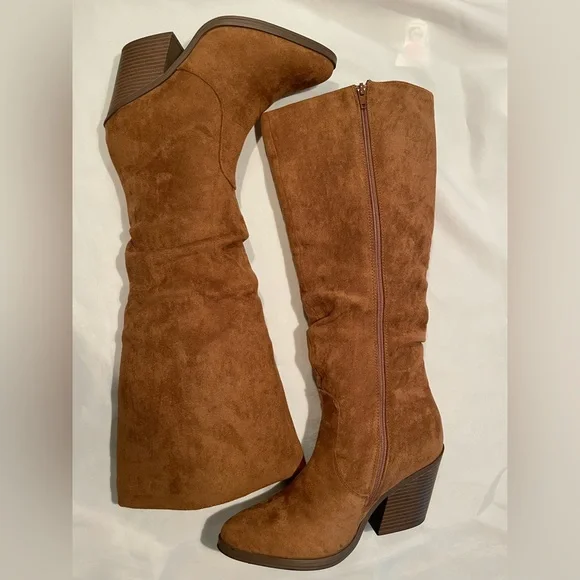 Knee High Faux Suede Chunky Heel Boots - Picture 8 of 9